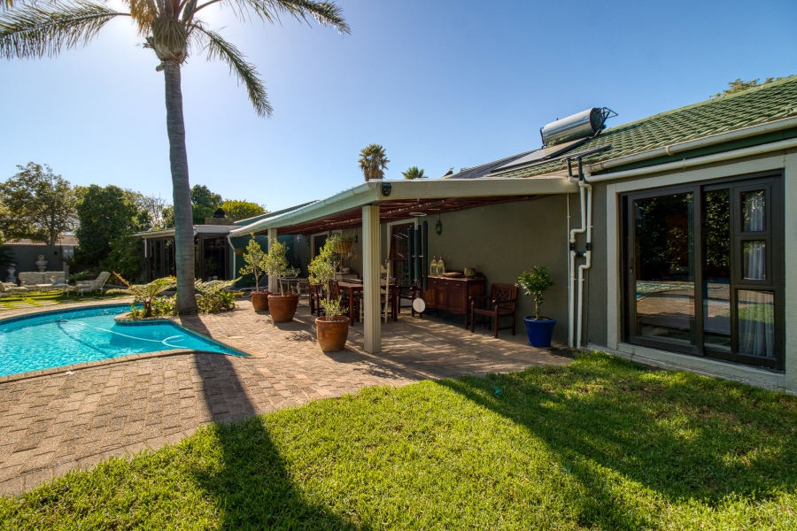 4 Bedroom Property for Sale in Strand South Western Cape